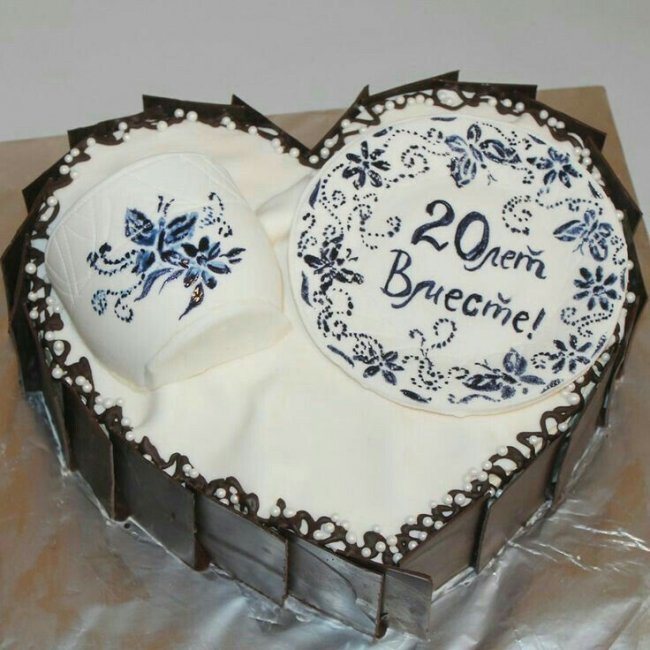 Торт на фарфоровую свадьбу (20 лет)